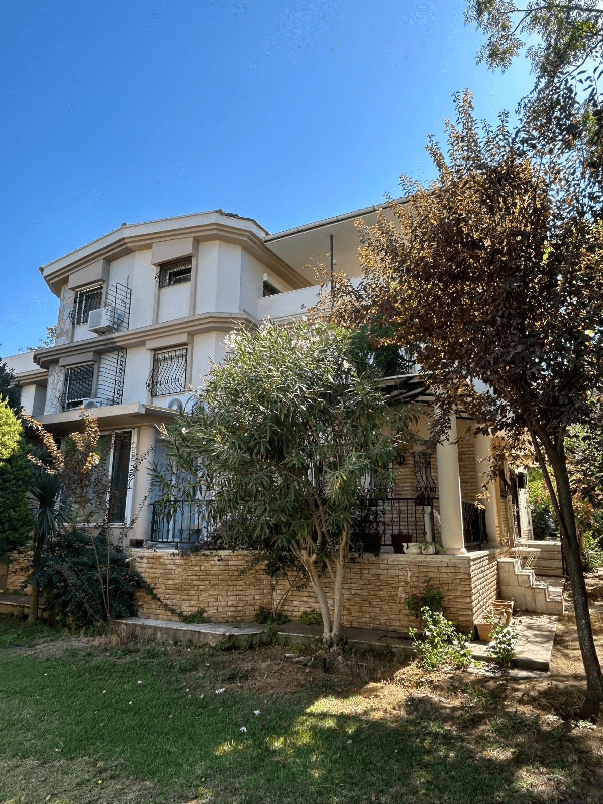 Satılık Villa – İzmir Narlıdere Limanreis’te Site İçinde